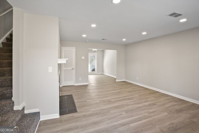 124 Holcomb Ferry Road, Roswell, GA 30076