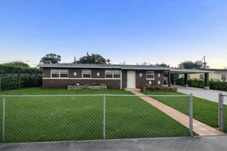 3930 NW 185th St, Miami Gardens, FL 33055