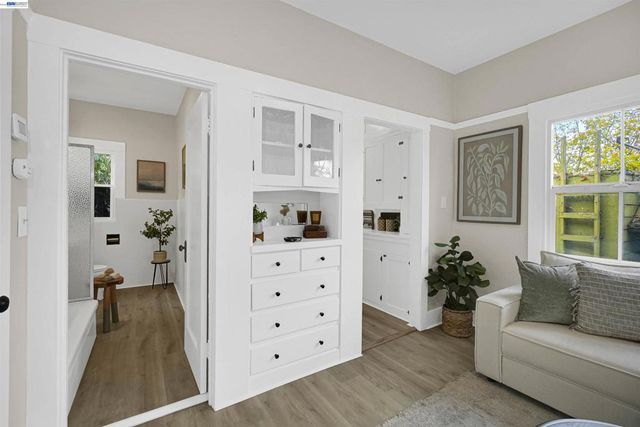 216 Oakland Ave, Oakland, CA 94611