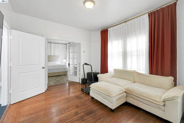 216 Oakland Ave, Oakland, CA 94611