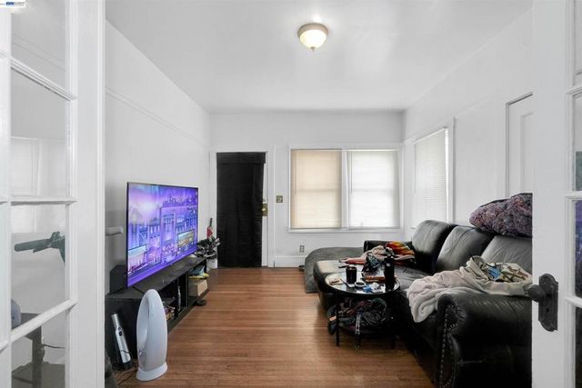 216 Oakland Ave, Oakland, CA 94611