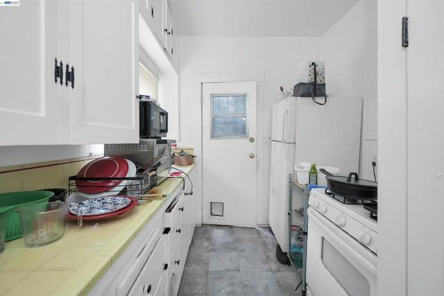 216 Oakland Ave, Oakland, CA 94611