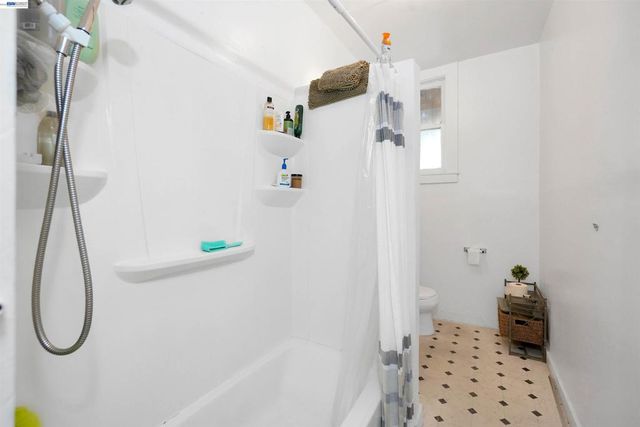 216 Oakland Ave, Oakland, CA 94611