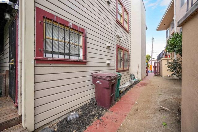 216 Oakland Ave, Oakland, CA 94611