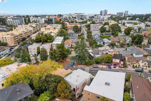 216 Oakland Ave, Oakland, CA 94611