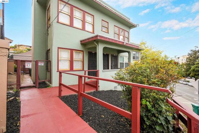 216 Oakland Ave, Oakland, CA 94611