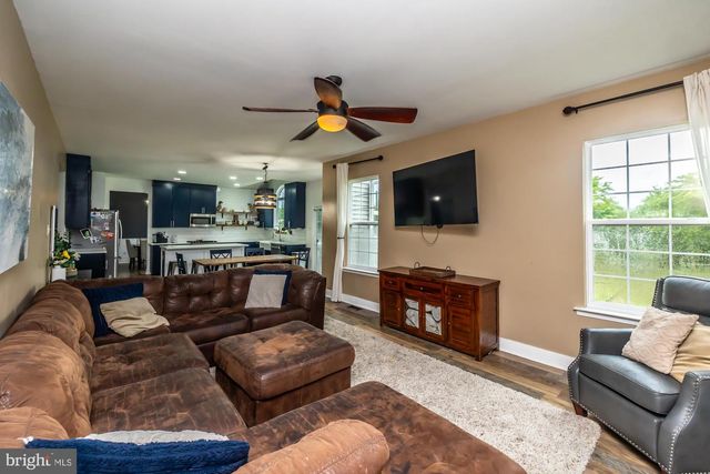 222 S COWAN RD, Parkesburg, PA 19365