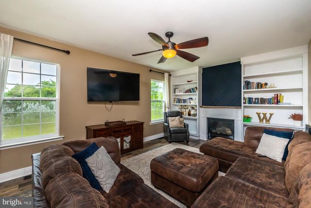222 S COWAN RD, Parkesburg, PA 19365