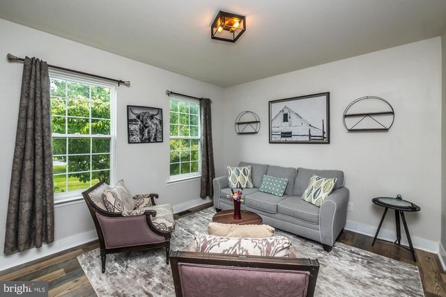 222 S COWAN RD, Parkesburg, PA 19365
