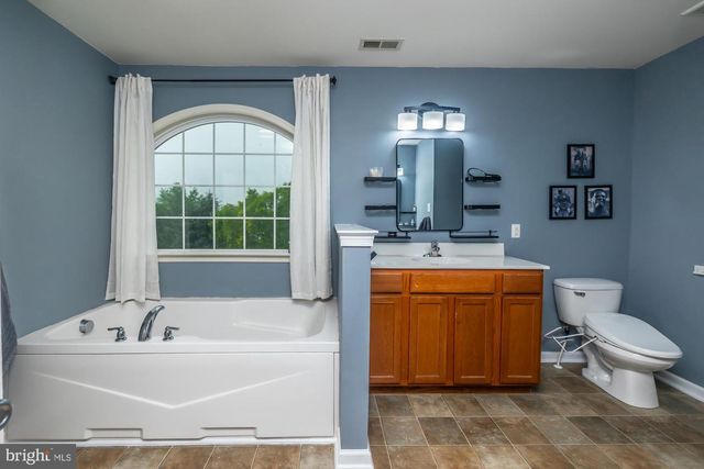 222 S COWAN RD, Parkesburg, PA 19365