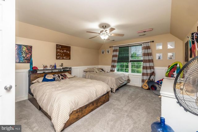 222 S COWAN RD, Parkesburg, PA 19365