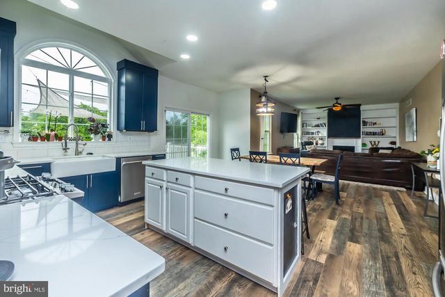 222 S COWAN RD, Parkesburg, PA 19365