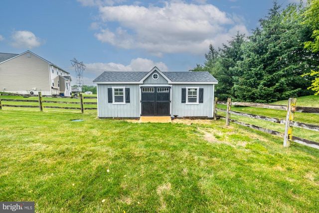 222 S COWAN RD, Parkesburg, PA 19365