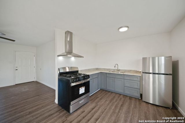 3222 PINE HOLLOW ST, San Antonio, TX 78211