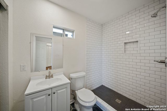 3222 PINE HOLLOW ST, San Antonio, TX 78211