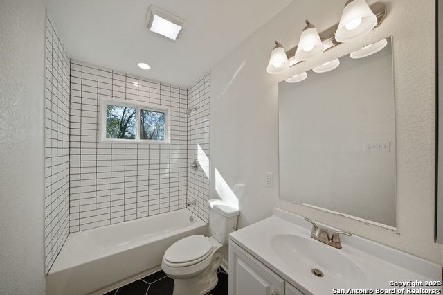 3222 PINE HOLLOW ST, San Antonio, TX 78211