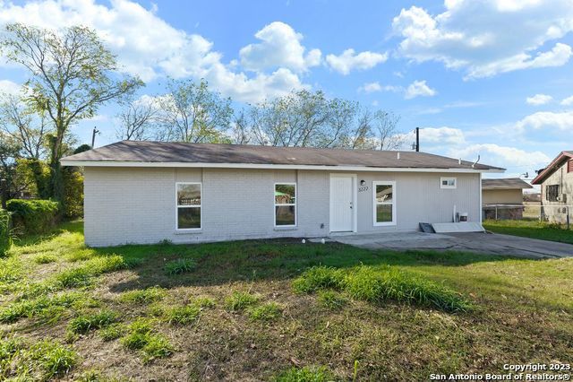 3222 PINE HOLLOW ST, San Antonio, TX 78211