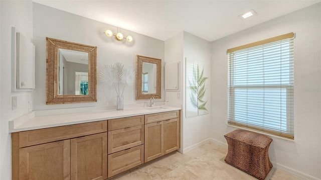 6988 COUNTRY LAKES CIRCLE, Sarasota, FL 34243