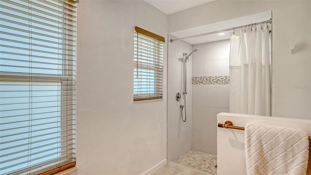 6988 COUNTRY LAKES CIRCLE, Sarasota, FL 34243