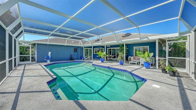 6988 COUNTRY LAKES CIRCLE, Sarasota, FL 34243