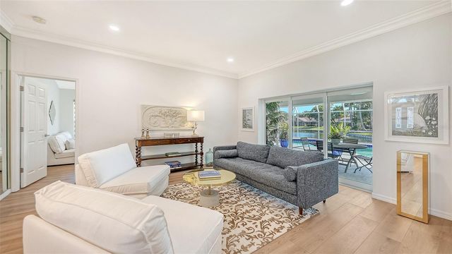 6988 COUNTRY LAKES CIRCLE, Sarasota, FL 34243