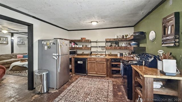 17371 N Bryant Road, Tahlequah, OK 74464