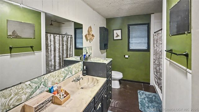 17371 N Bryant Road, Tahlequah, OK 74464