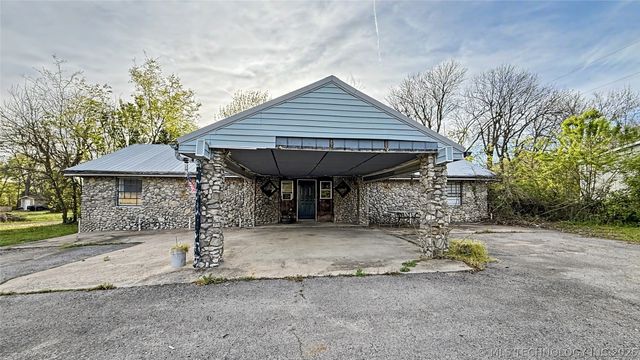 17371 N Bryant Road, Tahlequah, OK 74464