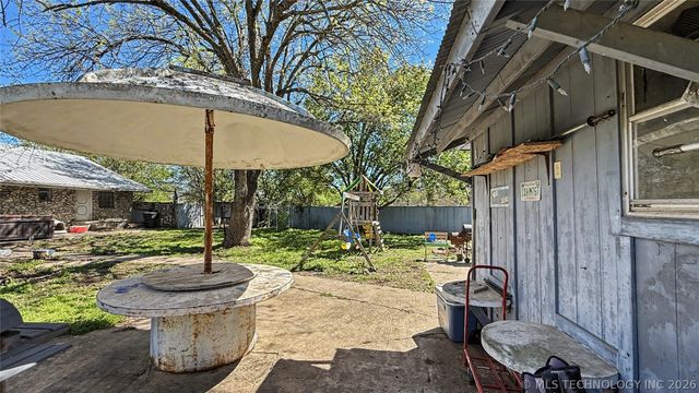 17371 N Bryant Road, Tahlequah, OK 74464