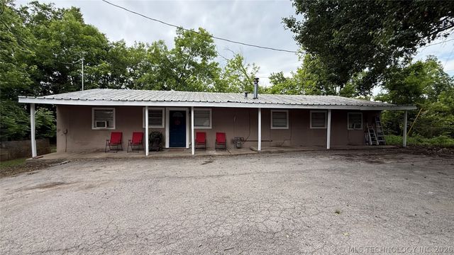 17371 N Bryant Road, Tahlequah, OK 74464