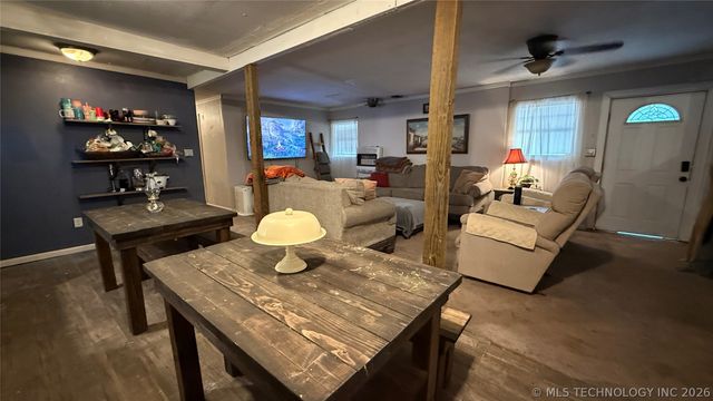 17371 N Bryant Road, Tahlequah, OK 74464