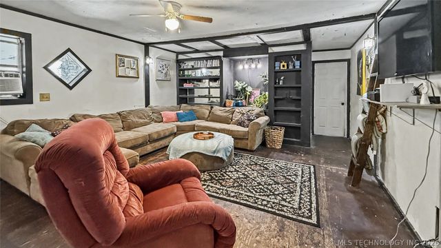 17371 N Bryant Road, Tahlequah, OK 74464