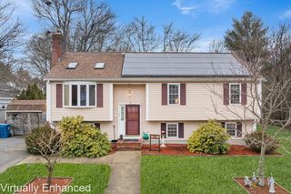 55 Oregon Ave, Rockland, MA 02370
