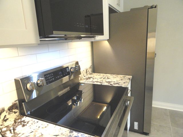 9907 W 58th Street 1, Countryside, IL 60525