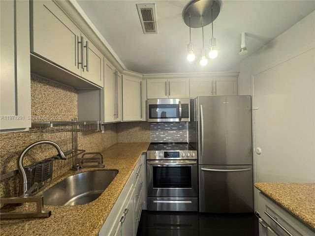 1200 West Ave 315, Miami Beach, FL 33139