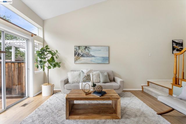 1273 Shell Circle, Clayton, CA 94517