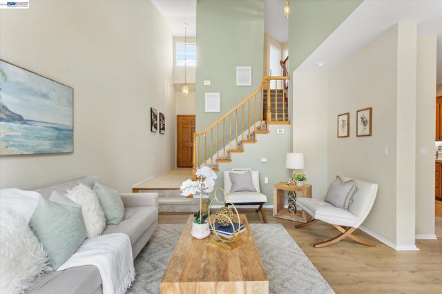 1273 Shell Circle, Clayton, CA 94517
