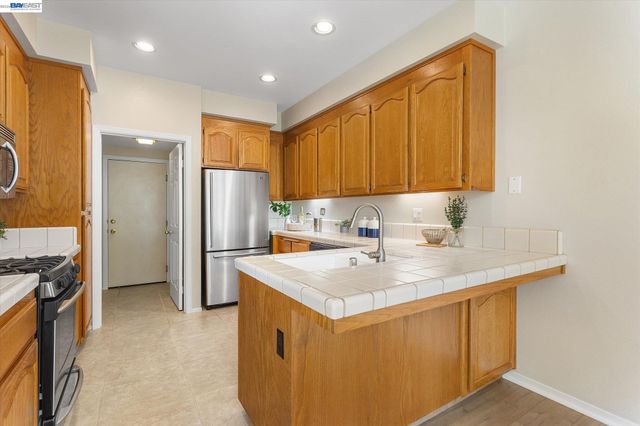 1273 Shell Circle, Clayton, CA 94517