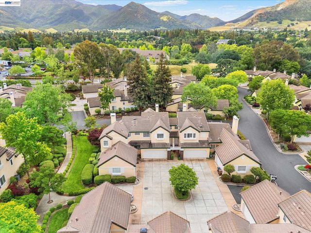 1273 Shell Circle, Clayton, CA 94517
