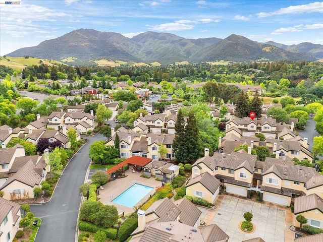 1273 Shell Circle, Clayton, CA 94517