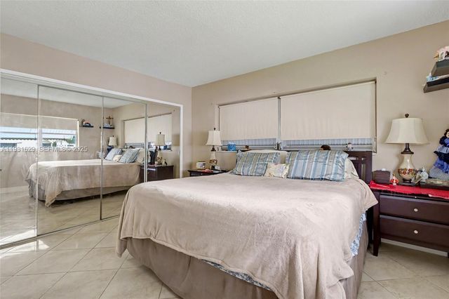 1000 Hillcrest Ct 214, Hollywood, FL 33021