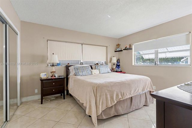 1000 Hillcrest Ct 214, Hollywood, FL 33021