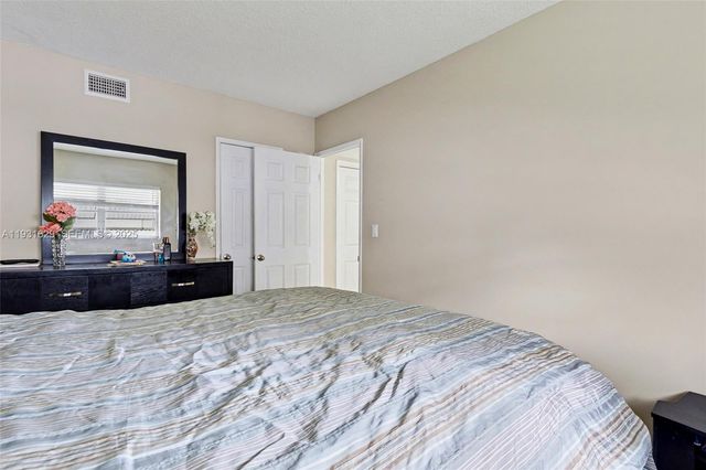 1000 Hillcrest Ct 214, Hollywood, FL 33021