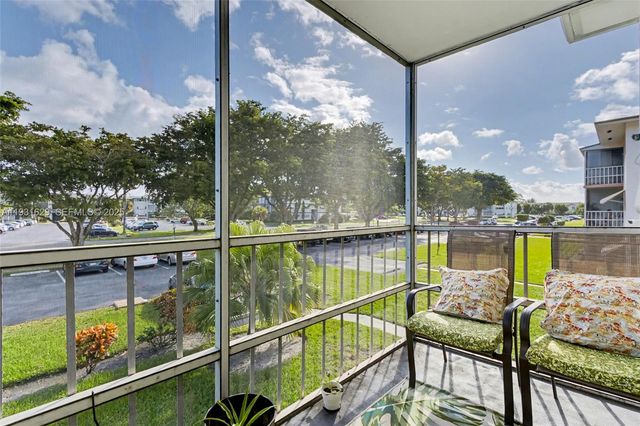 1000 Hillcrest Ct 214, Hollywood, FL 33021