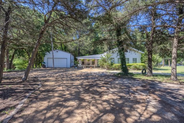 1422 County Road 1036, Greenville, TX 75401