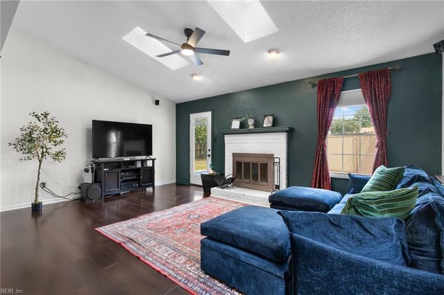 1093 Elloree CT, Virginia Beach, VA 23464