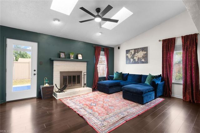 1093 Elloree CT, Virginia Beach, VA 23464