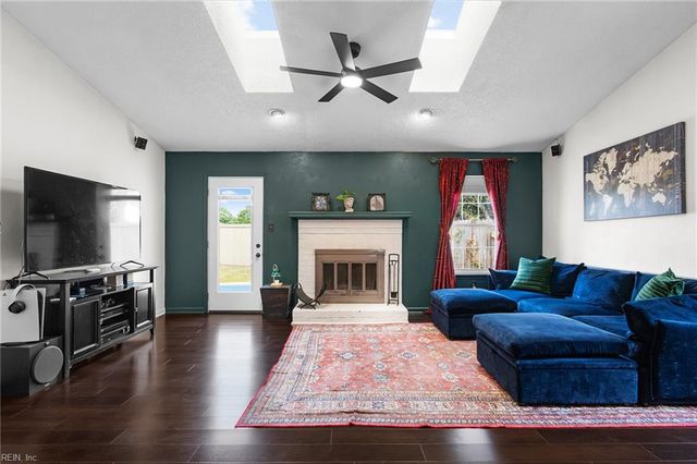 1093 Elloree CT, Virginia Beach, VA 23464