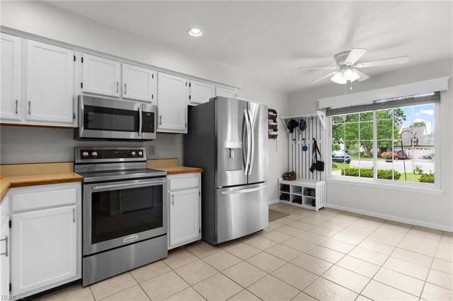 1093 Elloree CT, Virginia Beach, VA 23464