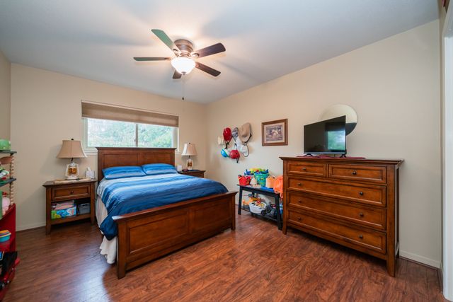 1413 S Main Street S, Lindale, TX 75771